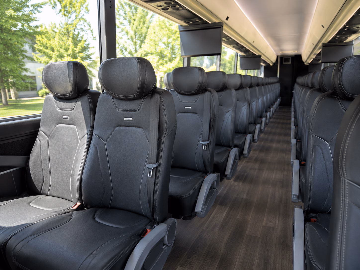 buses for ceremonies and receptions on lake hollingsworth