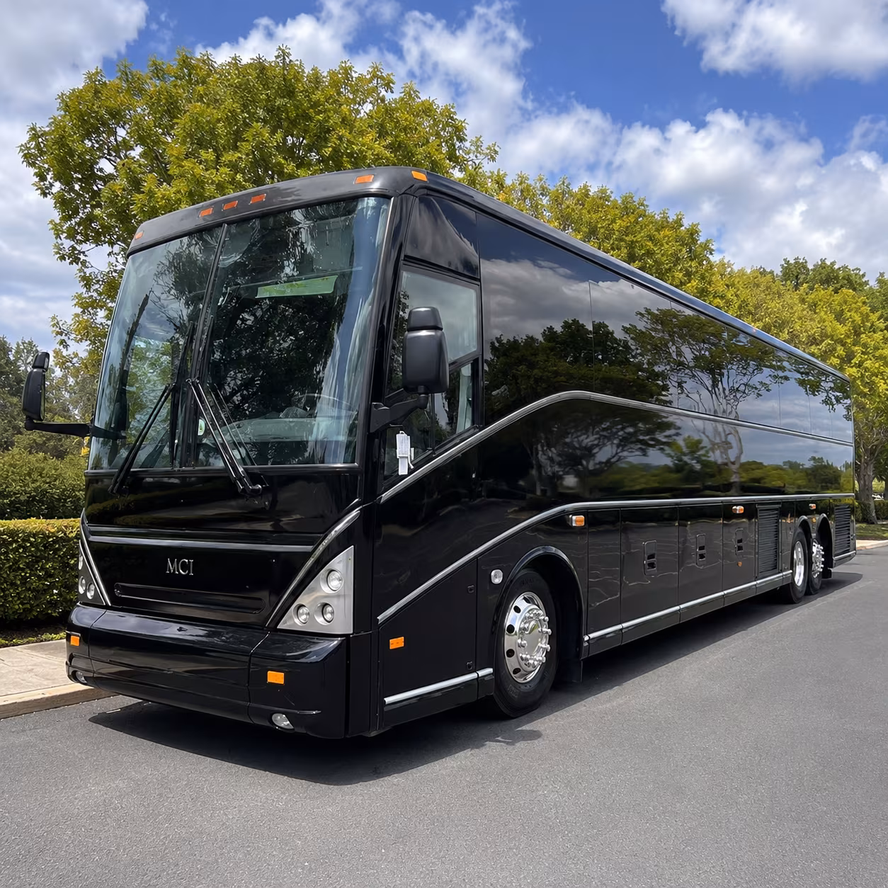 employee shuttle buses that beat the i 4 commute every day