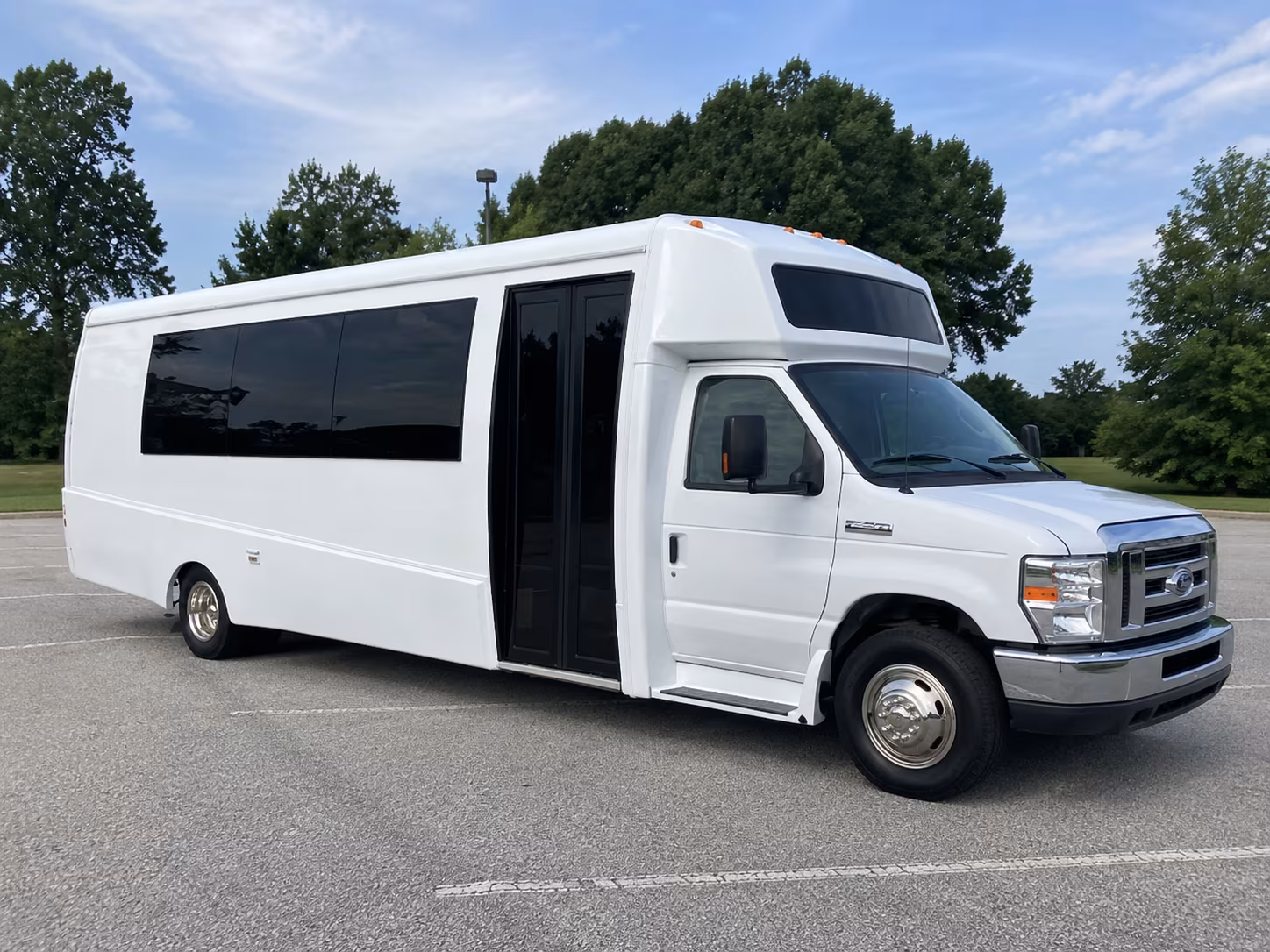lakeland 18 passenger party bus