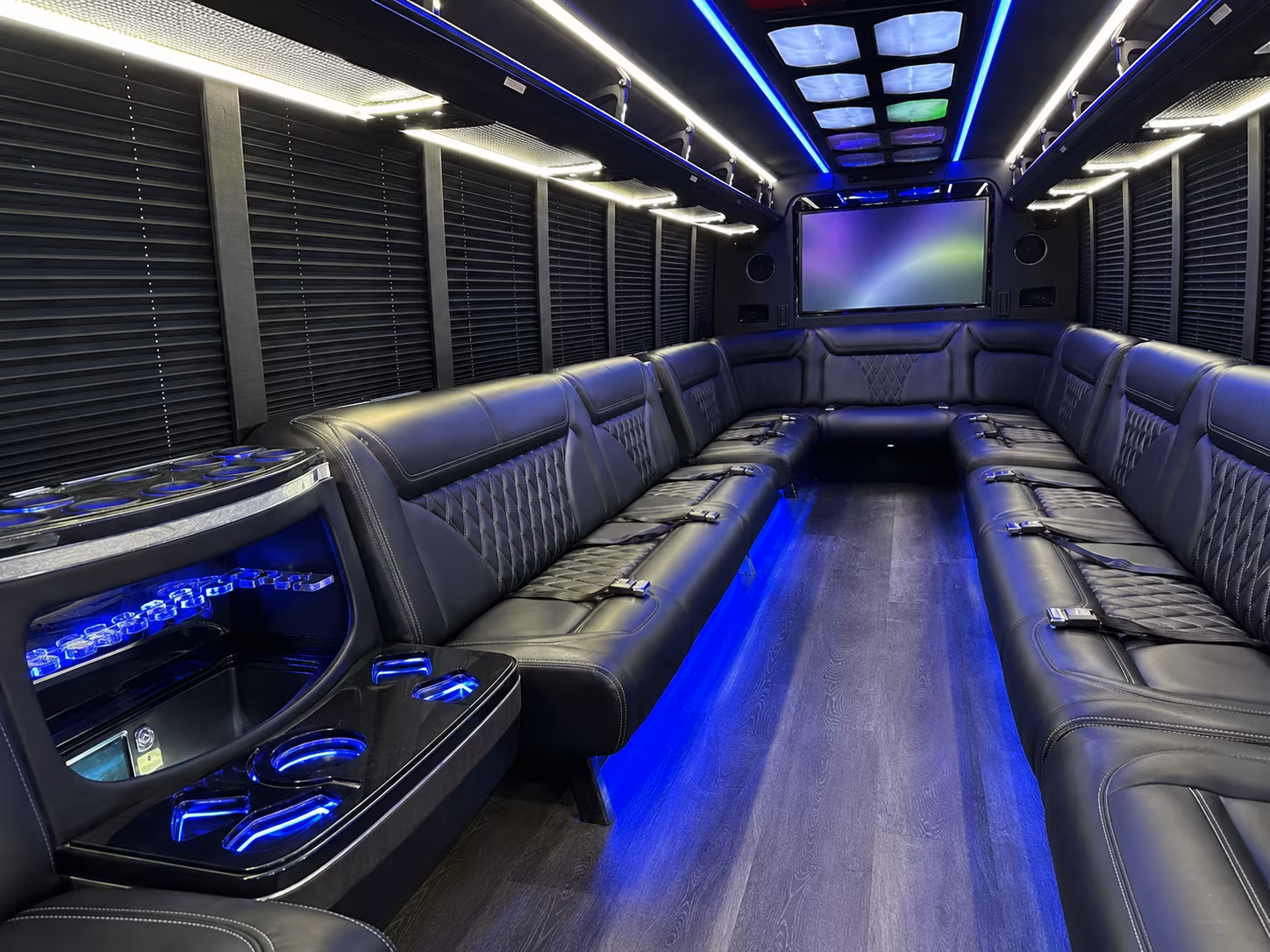 lakeland 20 passenger party bus inside